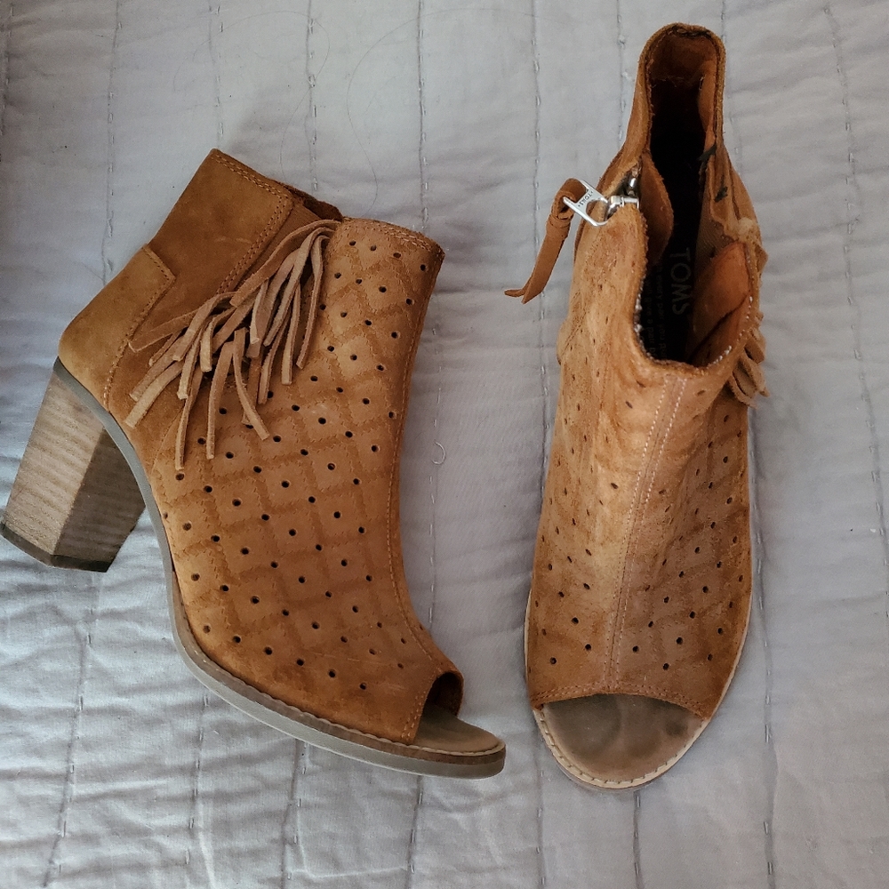 Toms Majorca Suede Peep Toe Bootie
